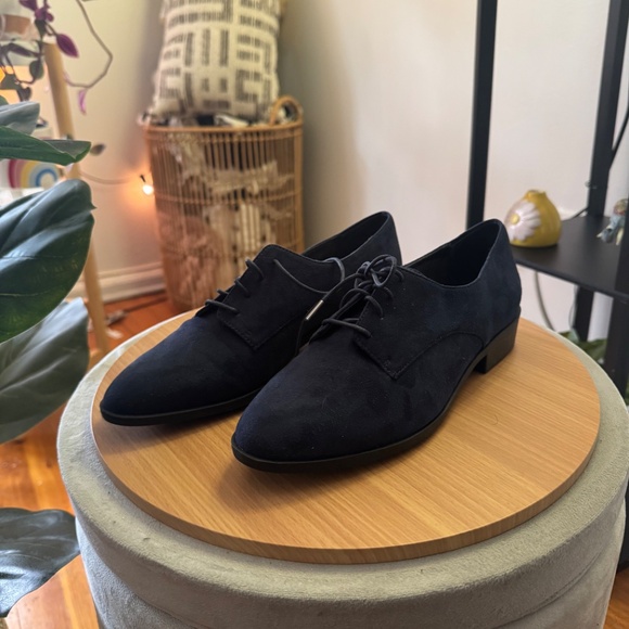 Oxford Shoes - Picture 3 of 3